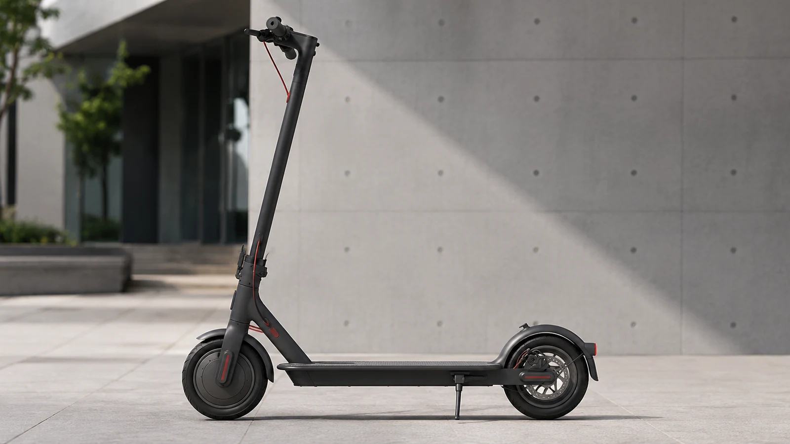 E-Scooter im Stadtumfeld als Symbol fuer NAVEE mit ABE