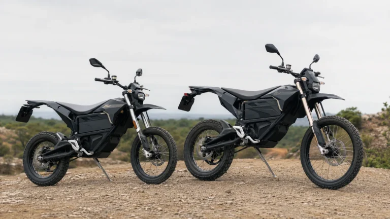 Zero XB und XE Elektro-Enduro der X-Line nebeneinander
