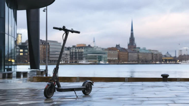 E-Scooter als Beispiel für E-Scooter-Regeln und Tuning in Schweden